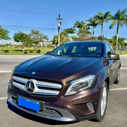 MERCEDES-BENZ-GLA 200-2015