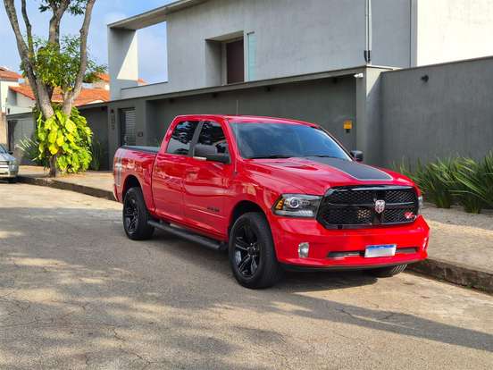 RAM-1500-5.7 V8 GASOLINA LIMITED CD 4X4 AUTOMÁTICO RAM-1500-2023