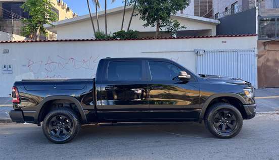 RAM-1500-5.7 V8 GASOLINA REBEL CD 4X4 AUTOMÁTICO RAM-1500-2021