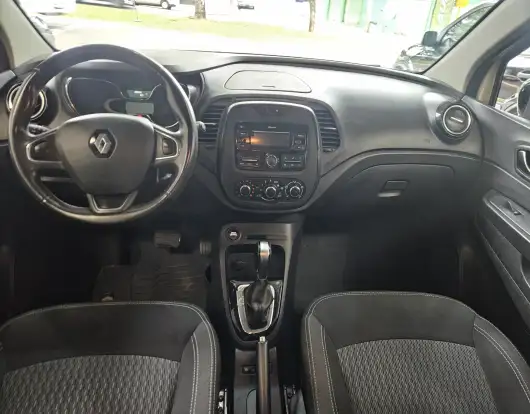 RENAULT-CAPTUR-2017