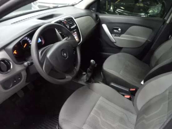 RENAULT-SANDERO-2014
