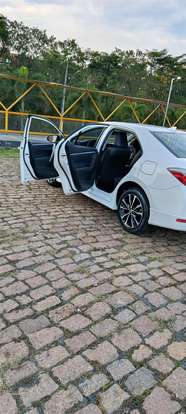 TOYOTA-COROLLA-2018