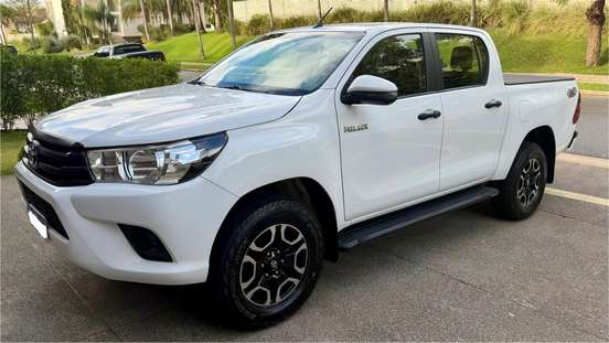 TOYOTA-HILUX-2.8 NARROW 4X4 CD 16V DIESEL 4P MANUAL TOYOTA-HILUX-2020