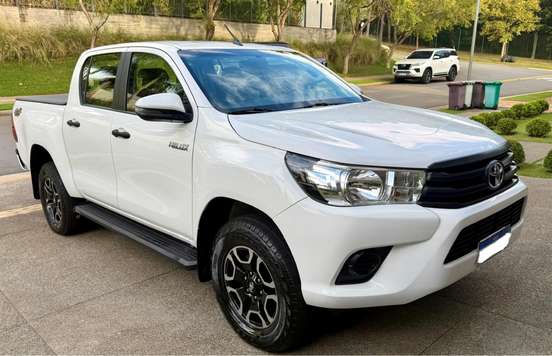 TOYOTA-HILUX-2020