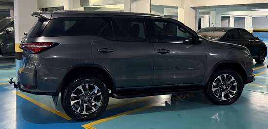 TOYOTA-HILUX SW4-2.7 SR 7 LUGARES 4X2 16V FLEX 4P AUTOMÁTICO TOYOTA-HILUX SW4-2017