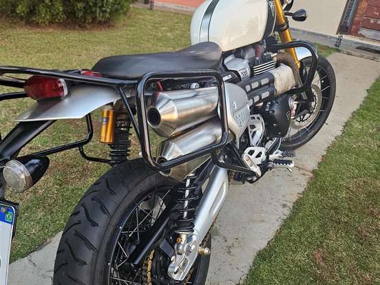 TRIUMPH-BONNEVILLE SCRAMBLER 1200 XE TRIUMPH-BONNEVILLE SCRAMBLER 1200 XE-2019