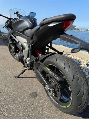 TRIUMPH-DAYTONA 660-2024