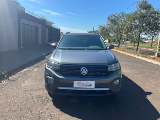 VOLKSWAGEN T-CROSS 1.0 200 TSI TOTAL FLEX AUTOMÁTICO VOLKSWAGEN T-CROSS 1.0 200 TSI TOTAL FLEX AUTOMÁTICO