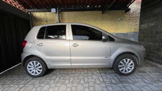 VOLKSWAGEN-FOX-2012