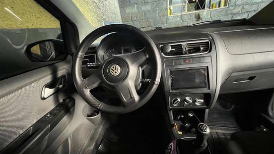VOLKSWAGEN-FOX-2012