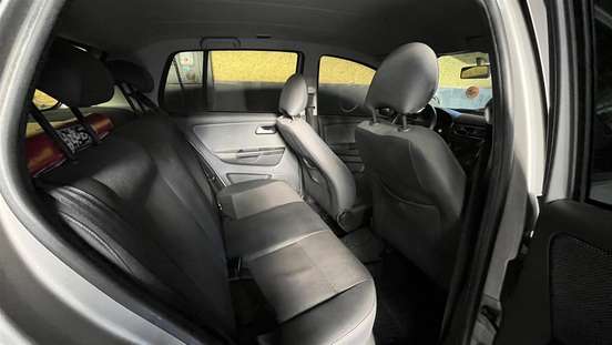VOLKSWAGEN-FOX-1.0 MI 8V FLEX 4P MANUAL VOLKSWAGEN-FOX-2012