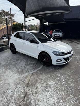 VOLKSWAGEN-POLO-2021
