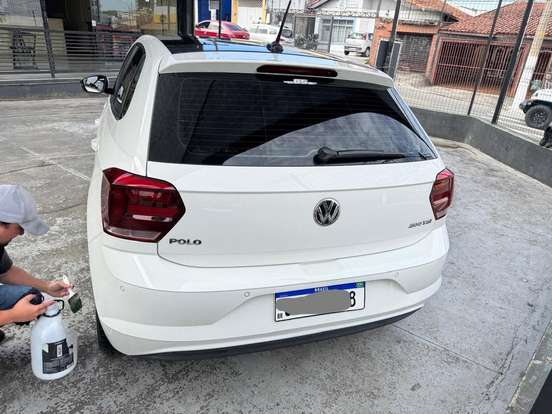 VOLKSWAGEN-POLO-2021