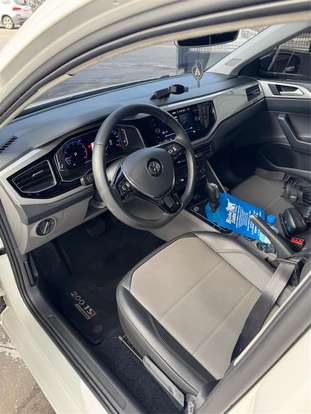 VOLKSWAGEN-POLO-2021