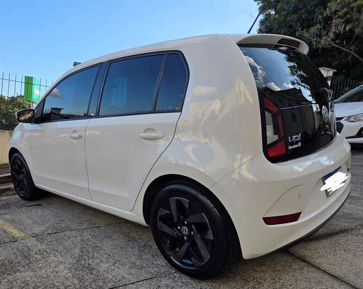 VOLKSWAGEN-UP-2018