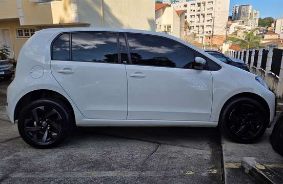 VOLKSWAGEN-UP-2018