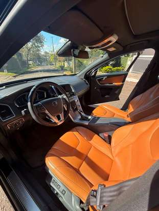 VOLVO-XC60-2016