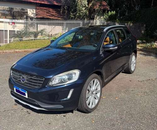 VOLVO-XC60-2016