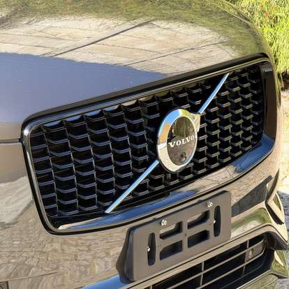 VOLVO-XC90-2020