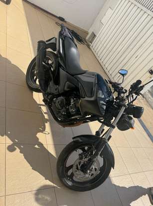 YAMAHA-FAZER 250IE LIMITED EDITION-2010