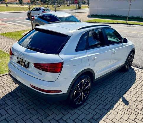 AUDI-Q3-2018
