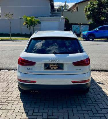 AUDI-Q3-2018