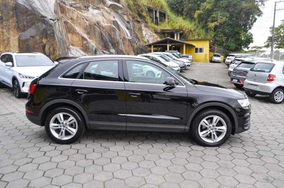 AUDI-Q3-2018