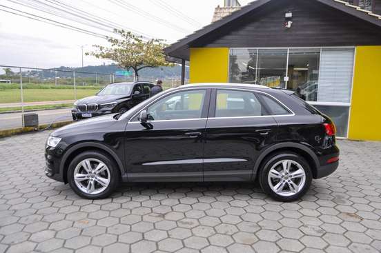 AUDI-Q3-2018
