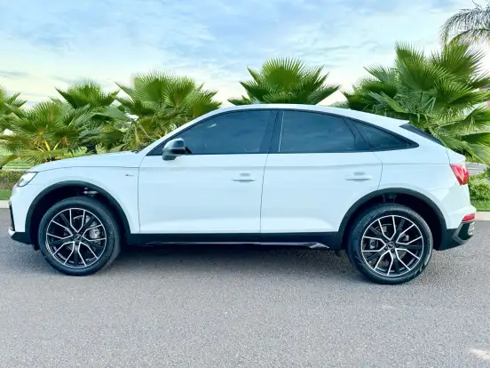 AUDI-Q5-2021