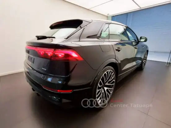 AUDI-Q8-3.0 TFSI GASOLINA PERFORMANCE BLACK QUATTRO TIPTRONIC AUDI-Q8-2025