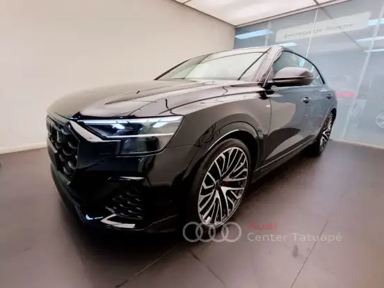 AUDI-Q8-2025