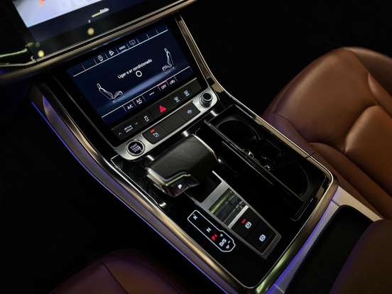 AUDI-Q7-2021