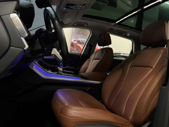 AUDI-Q7-2021