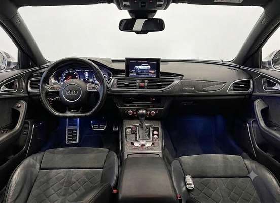 AUDI-RS6-2016