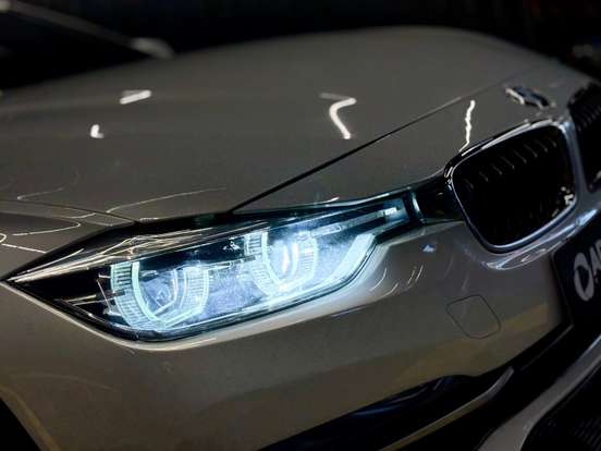 BMW-320i-2016