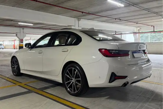 BMW-330i-2020