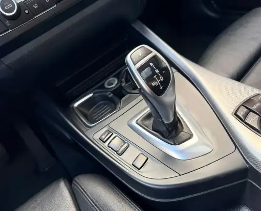 BMW-M 135i-3.0 24V TURBO GASOLINA 4P AUTOMÁTICO BMW-M 135i-2013