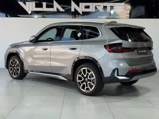 BMW-X1-2.0 16V TURBO GASOLINA SDRIVE20I X-LINE STEPTRONIC BMW-X1-2025