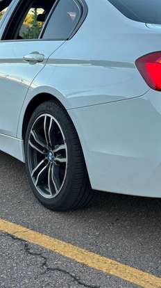 BMW-320i-2016