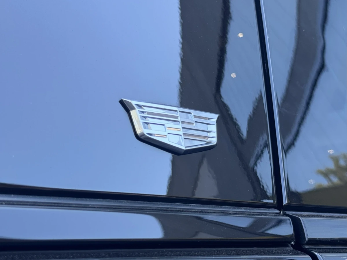 Cadillac Escalade — foto 8