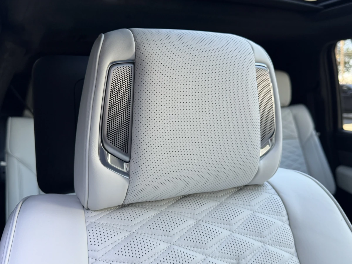 Cadillac Escalade — foto 16