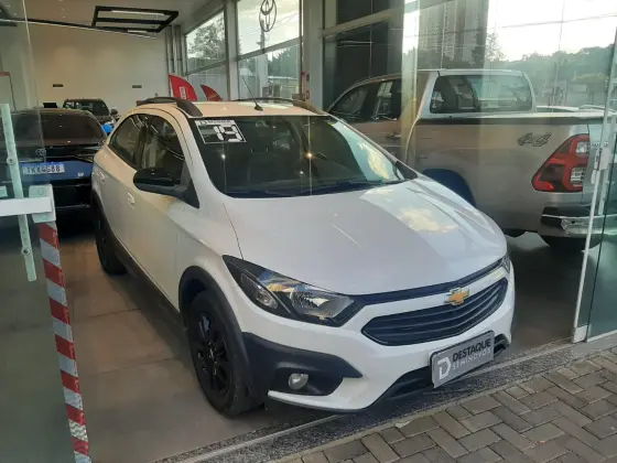 CHEVROLET ONIX 1.4 MPFI ACTIV 8V FLEX 4P MANUAL CHEVROLET ONIX 1.4 MPFI ACTIV 8V FLEX 4P MANUAL