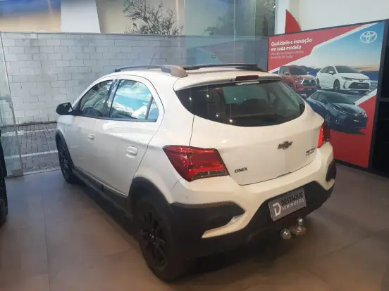 CHEVROLET-ONIX-2019