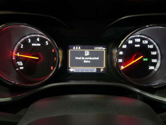 CHEVROLET-TRACKER-2021