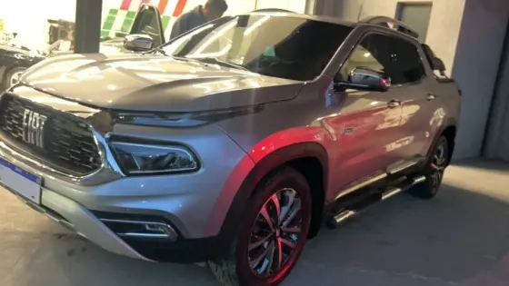 FIAT TORO 2.0 16V TURBO DIESEL RANCH 4WD AT9 FIAT TORO 2.0 16V TURBO DIESEL RANCH 4WD AT9