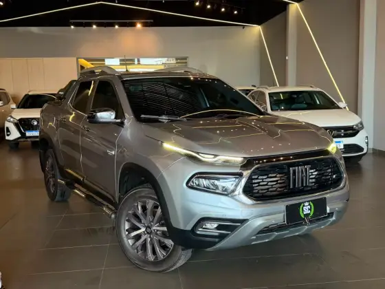 FIAT TORO 2.0 16V TURBO DIESEL RANCH 4WD AT9 FIAT TORO 2.0 16V TURBO DIESEL RANCH 4WD AT9