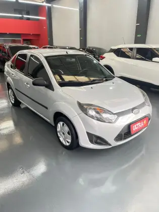 FORD FIESTA 1.0 ROCAM SE PLUS SEDAN 8V FLEX 4P MANUAL