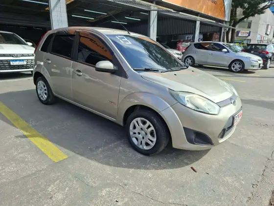 FORD FIESTA 1.6 ROCAM HATCH 8V FLEX 4P MANUAL