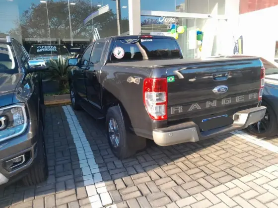 FORD RANGER 2.2 XLS 4X4 CD 16V DIESEL 4P AUTOMÁTICO