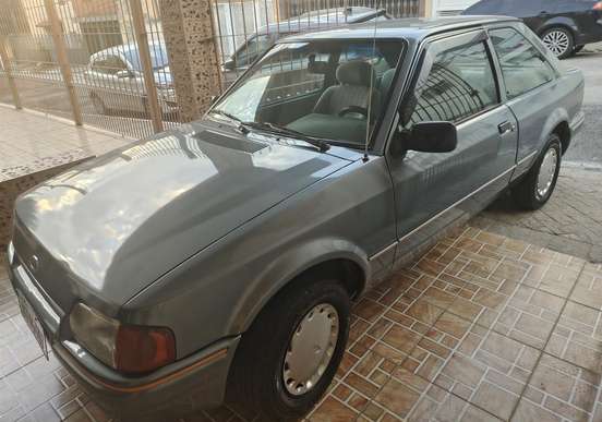 FORD-ESCORT-1995